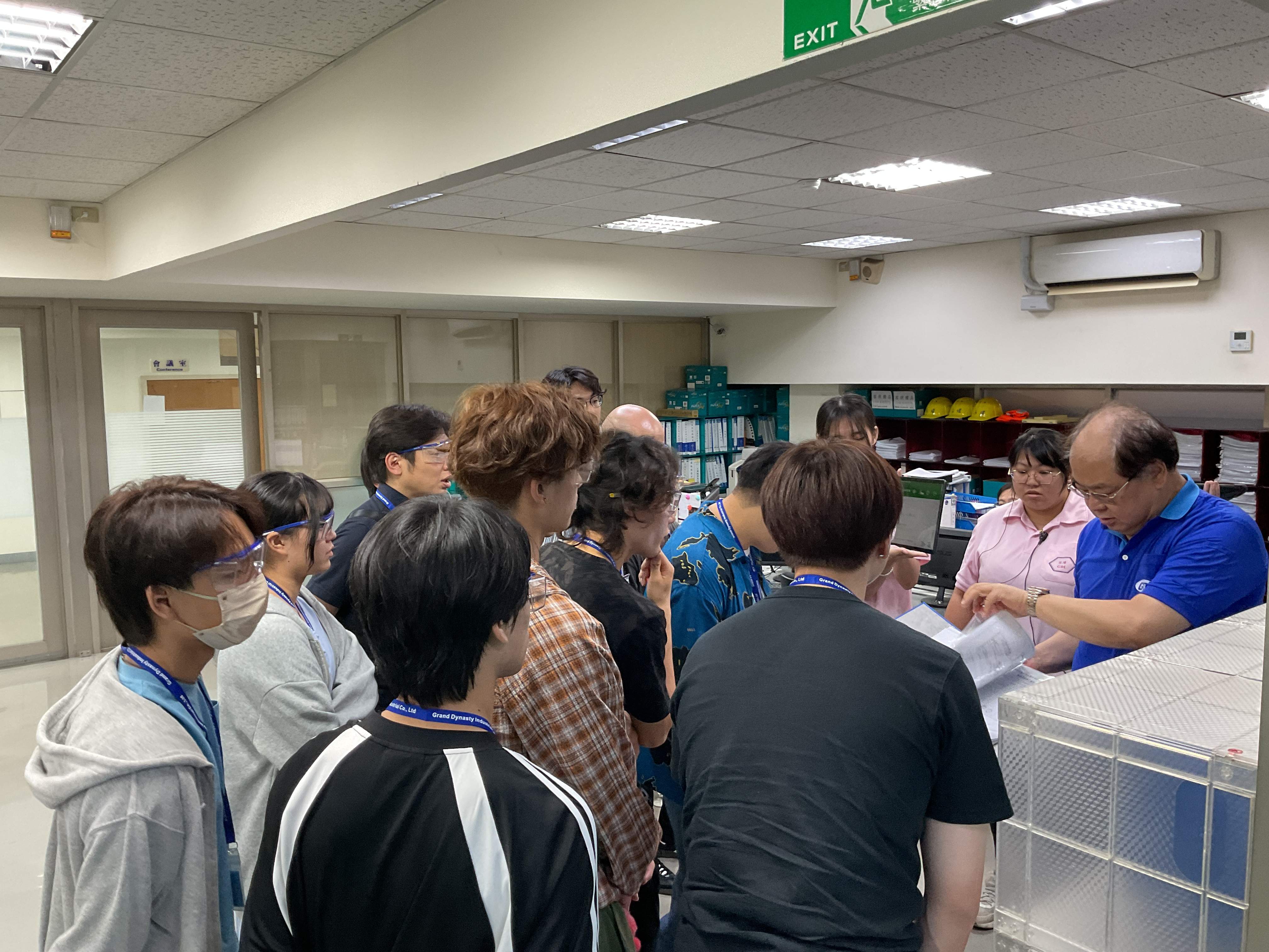 日本麗澤大學參訪照片-1
